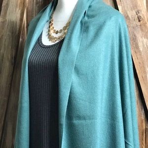 Beautiful teal 4% cashmere Scarf